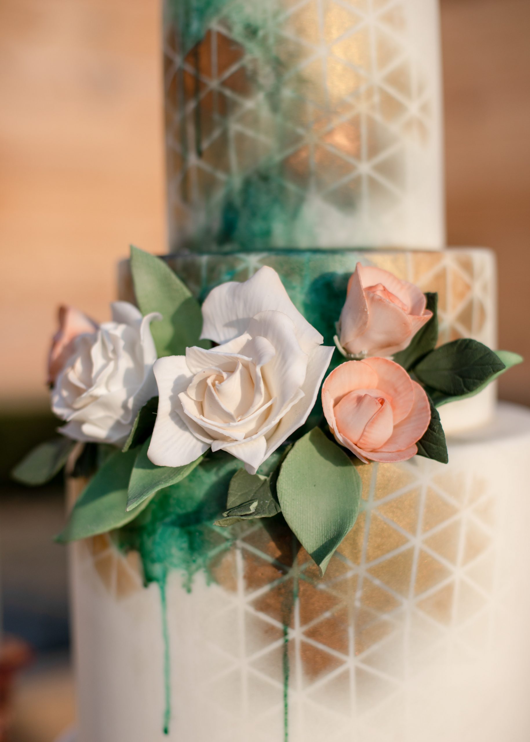 Tropical wedding wedding cake.