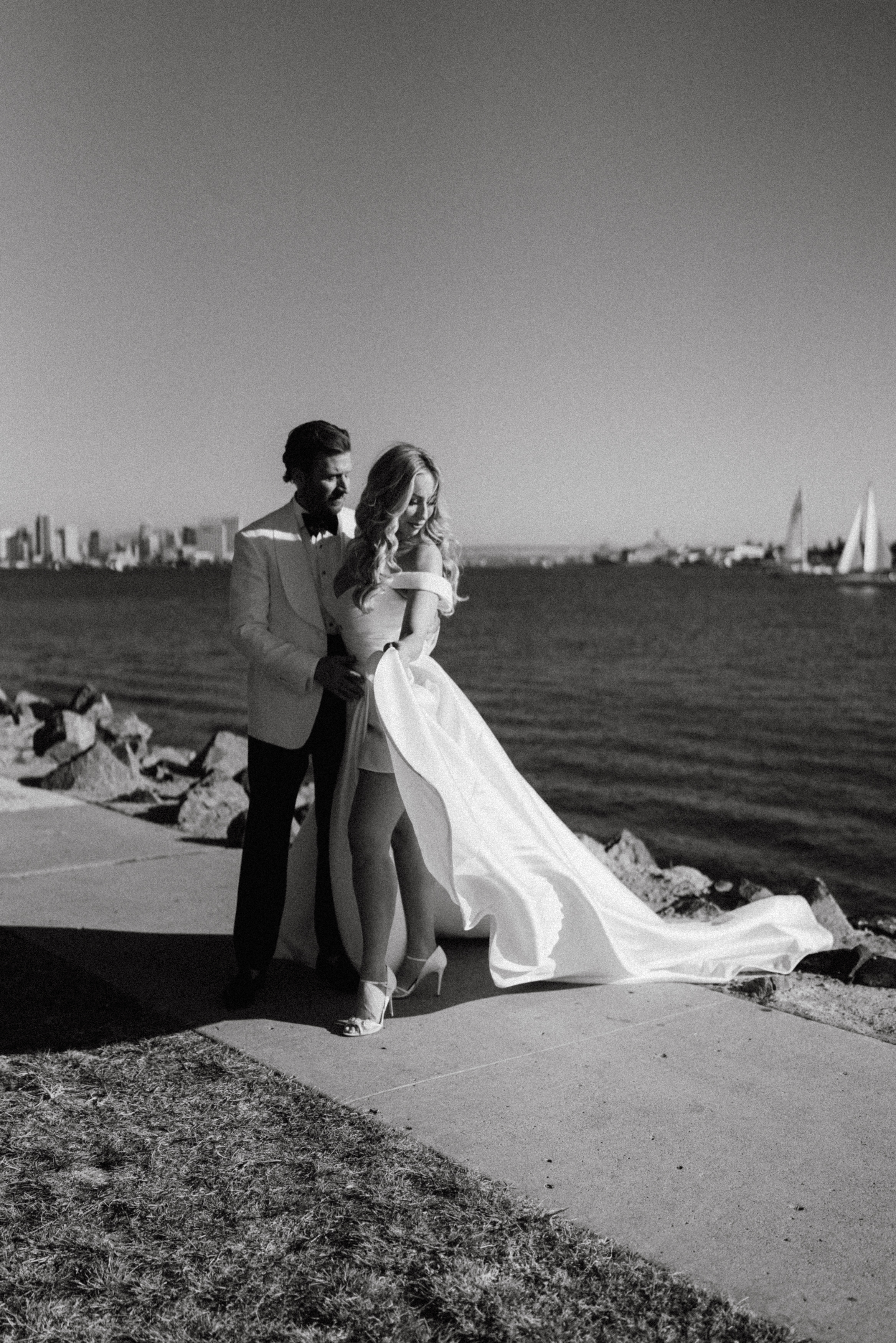 Sunset cliffs engagement 16