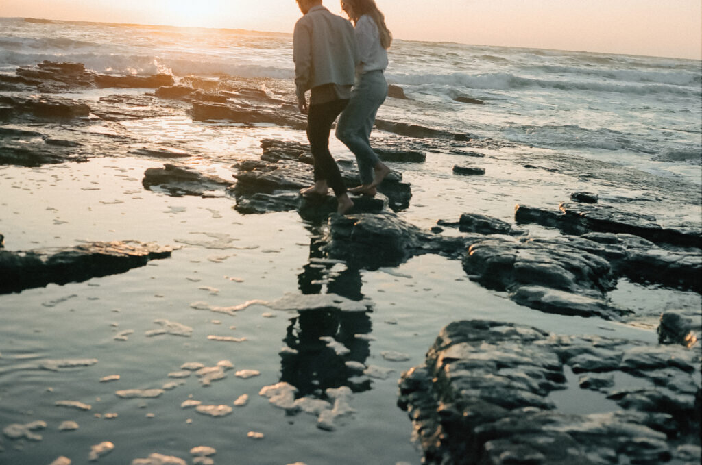 Sunset cliffs engagement 14